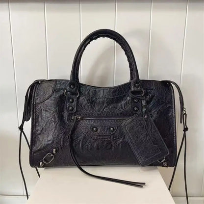 Parisian Rivet Motorcycle Bag Spicy Girl Retro High-End Feel Pillow Crossbody Bag