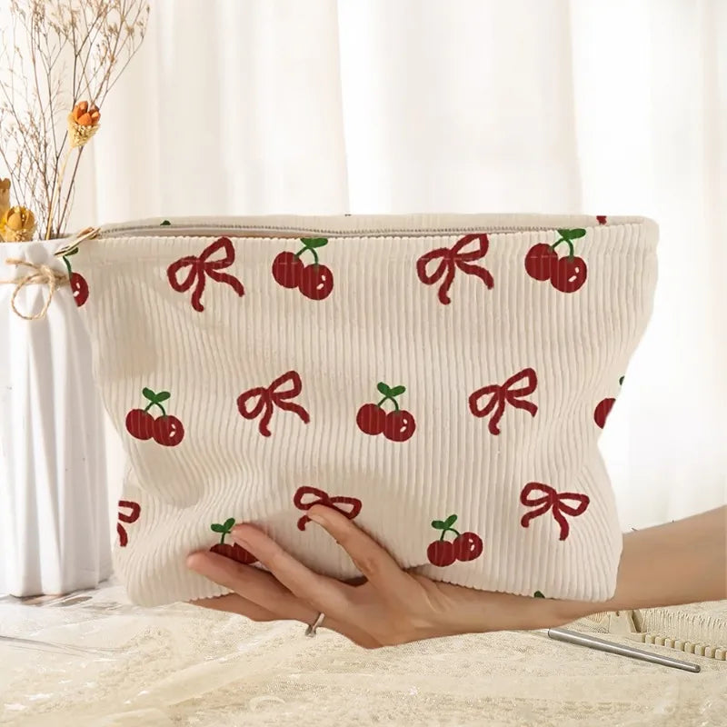 Charming Heart Pattern Lightweight Zipper Makeup Bag