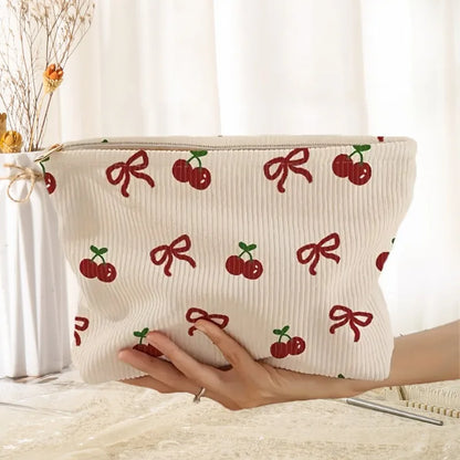 Charming Heart Pattern Lightweight Zipper Makeup Bag