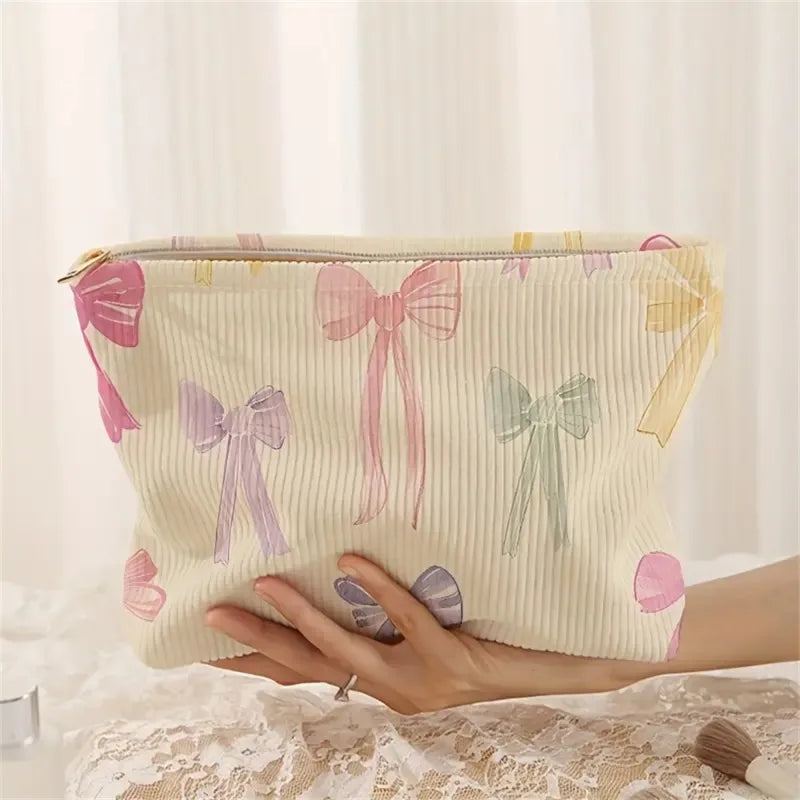 Charming Heart Pattern Lightweight Zipper Makeup Bag