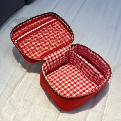 Cartoon Apple Pattern Makeup Bag Women Travel Storage Pouch