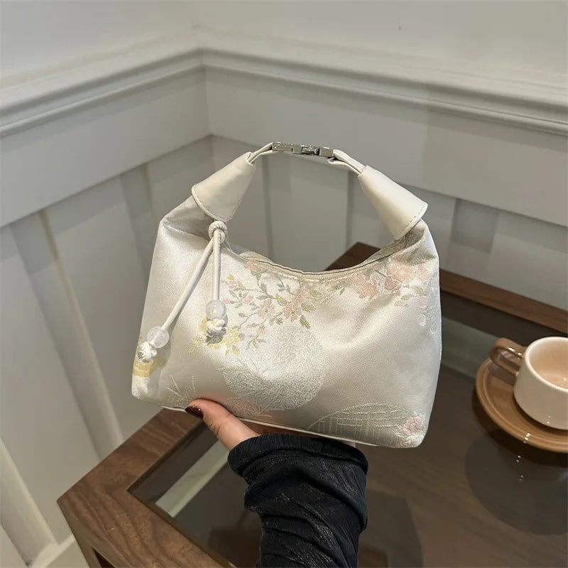 Fine Embroidery Ladies Daily Shoulder Bag