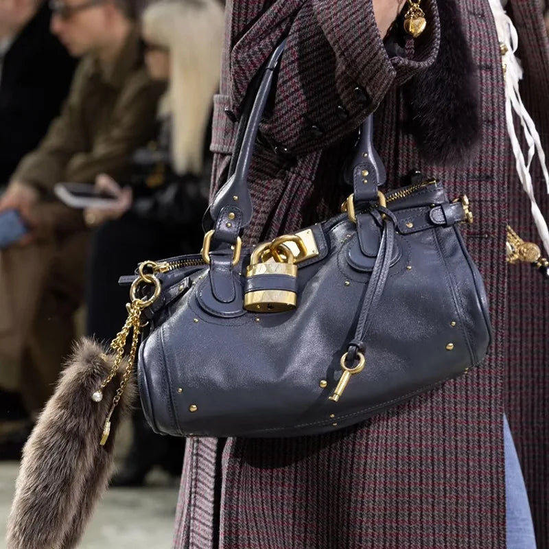 Vintage Lock Buckle Designer Tote Bag,classic Large Capacity Commuting Shoulder Bags,