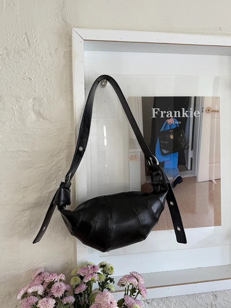 Autumn And Winter New Retro Croissant Crossbody Bag,