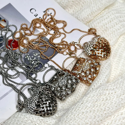 Designer Hollowed Out Heart- Shaped Dinner Bags for Women