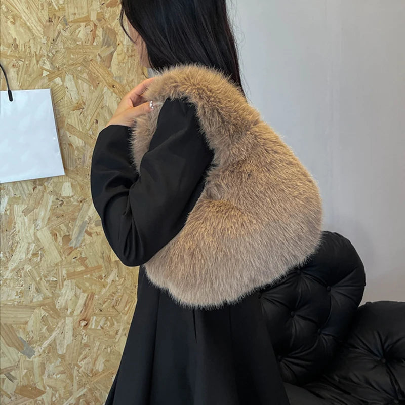 Casual Furry Solid Color Soft Plush Ladies' Clutch